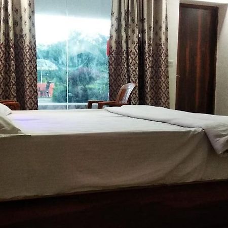Hotel Radha Rani Mahal Khajurāho エクステリア 写真